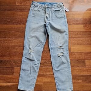 Women's Old Navy Light Blue Distressed Jeans Size 6 Tall / NWT